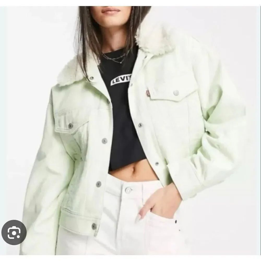 Levi’s mint corduroy Sherpa bomber jacket smwll